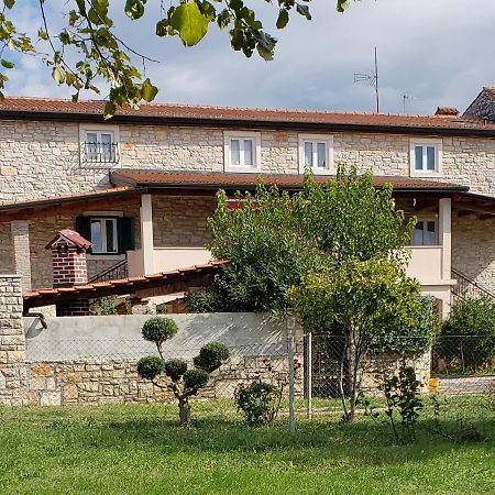 Villa Kortina Basanija Luaran gambar